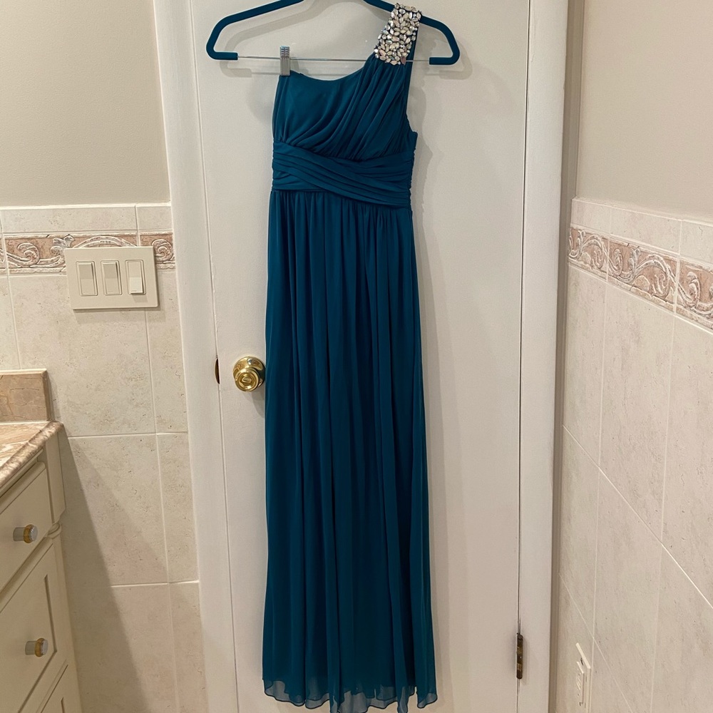 Off the shoulder crystal long dress